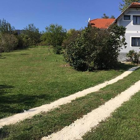 Hotel Eszter-Haz Kisapati Zewnętrze zdjęcie