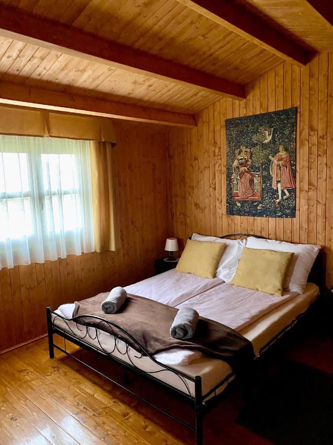 Hotel Eszter-Haz Kisapati Zewnętrze zdjęcie